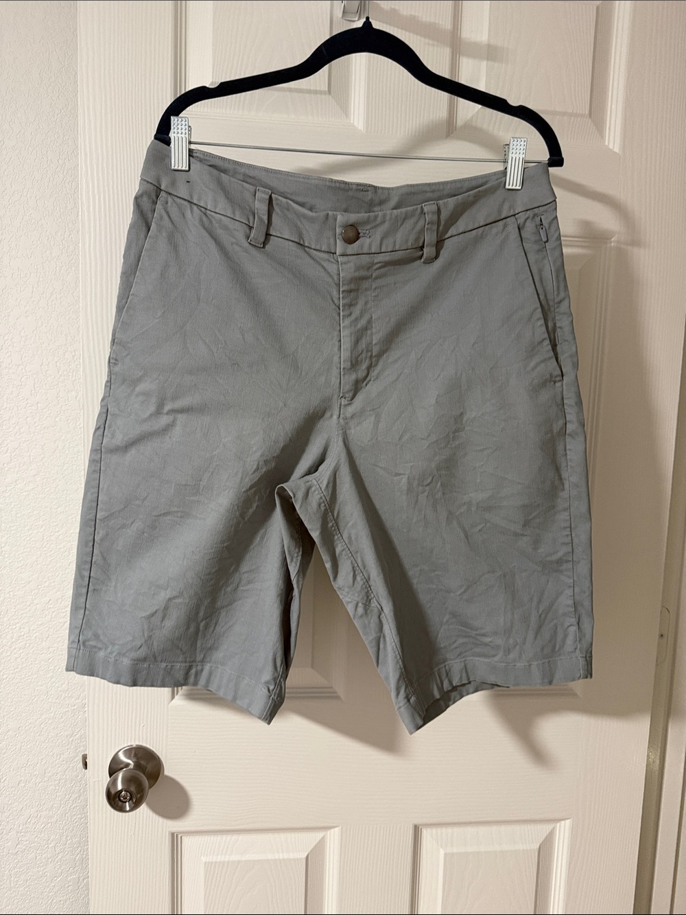 Lululemon Casual Gray Shorts - Classic Everyday Style